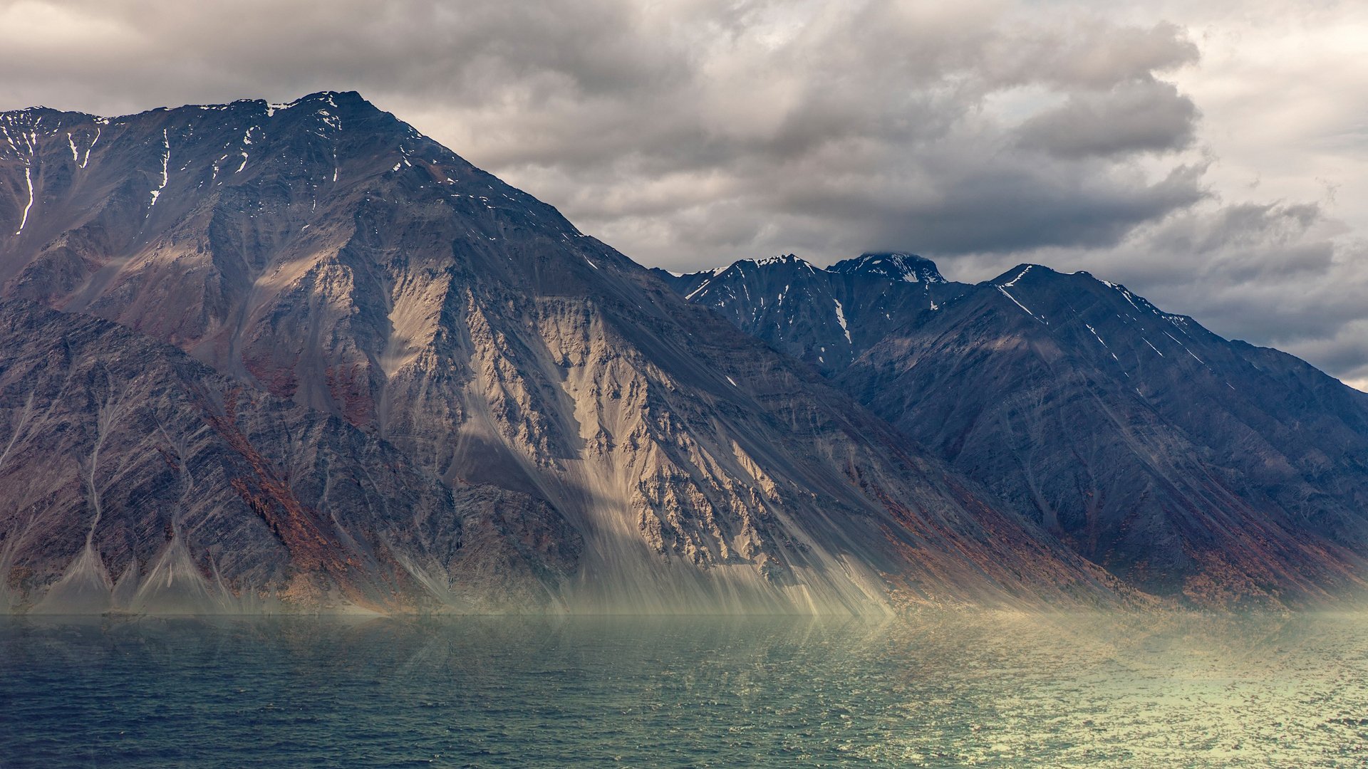 mountain clouds sea