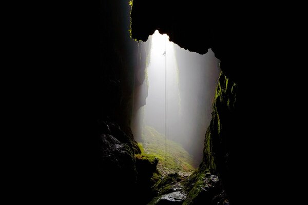 Niebla en las cuevas de nueva Zelanda