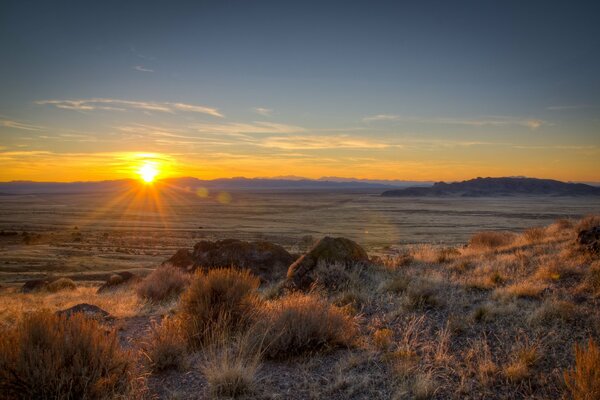 Morgendämmerung in Simpson Springs in Utah