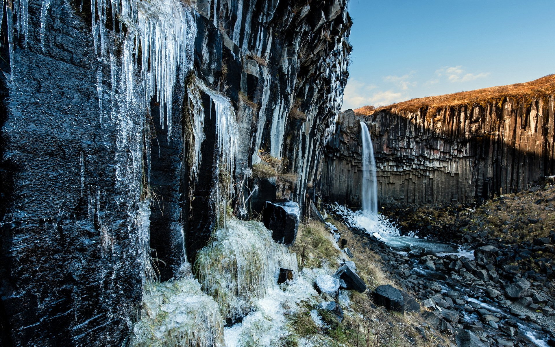 montagne cascata fiume paesaggio