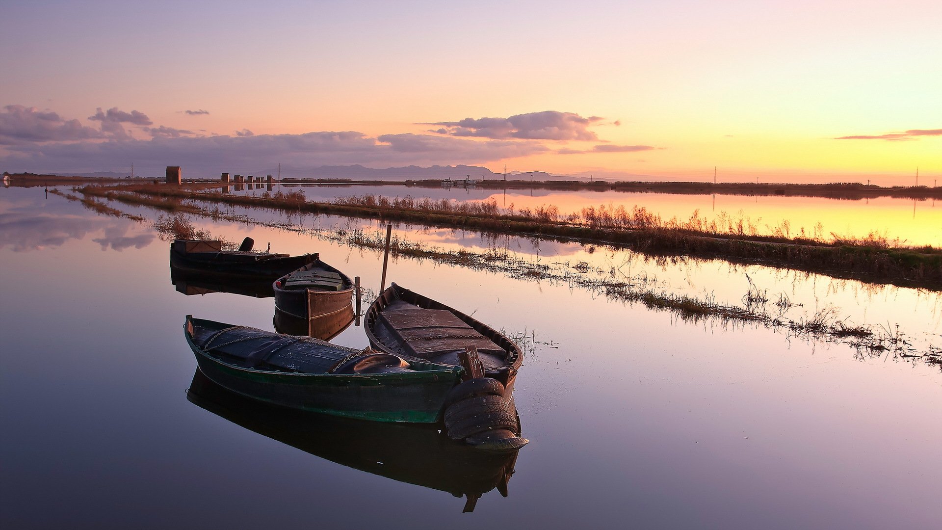 unset river boat