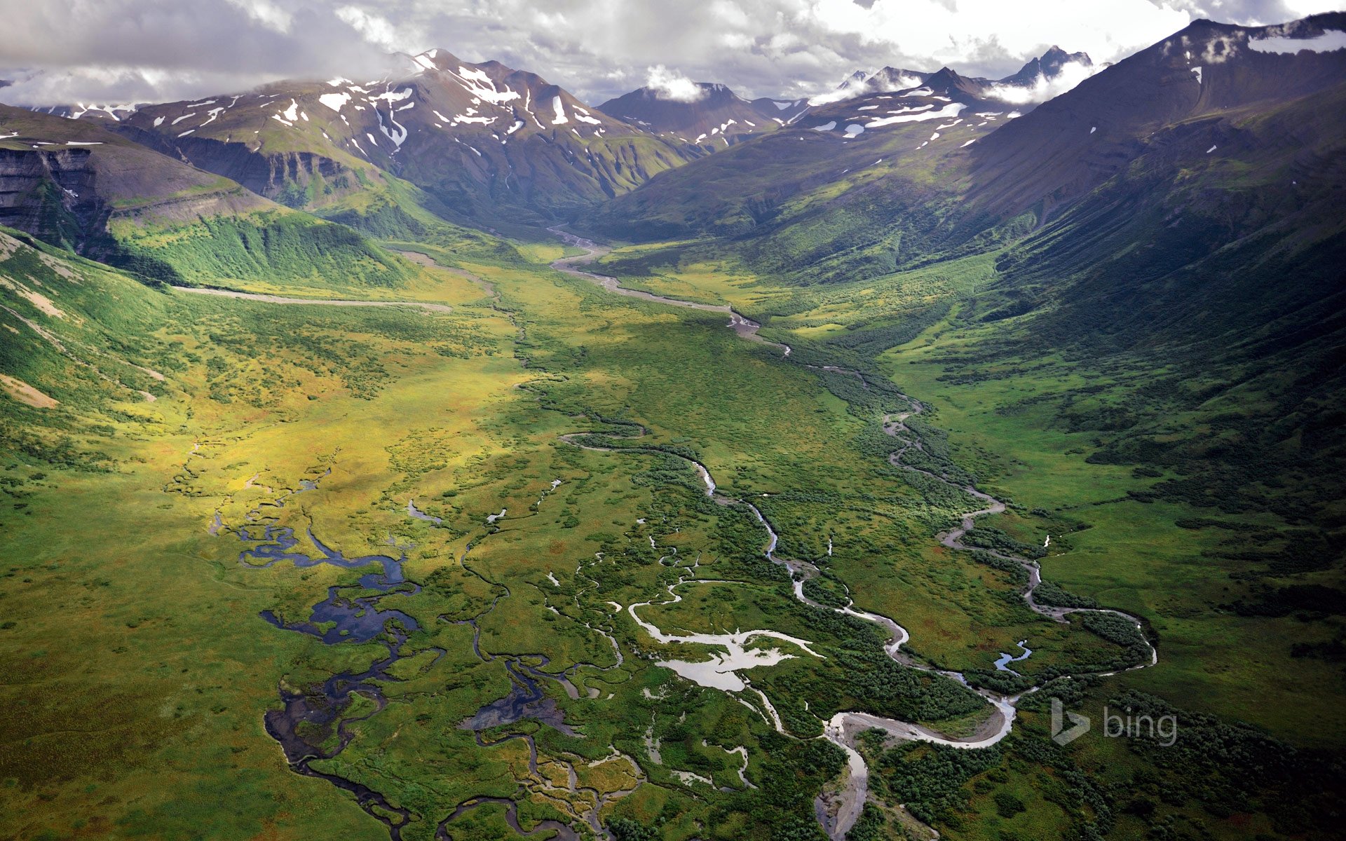 alaska états-unis montagnes neige vallée rivière