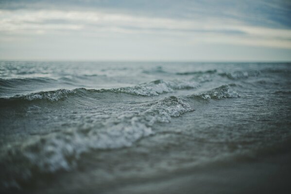 Vagues de la mer à l horizon