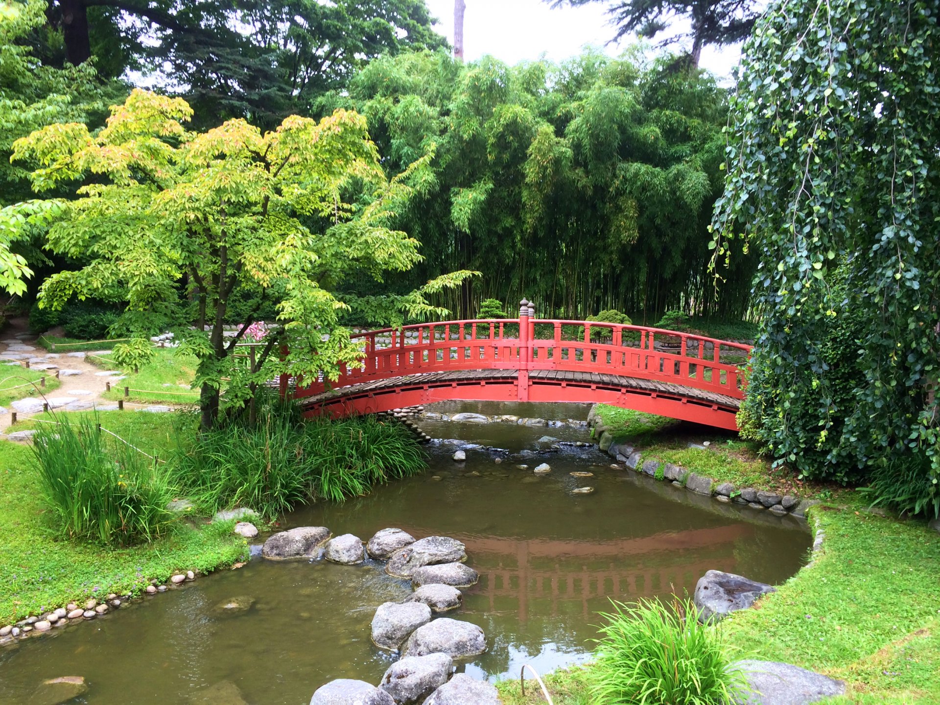 francia albert-kahn giardino giapponese parigi giardino stagno pietre ponte alberi