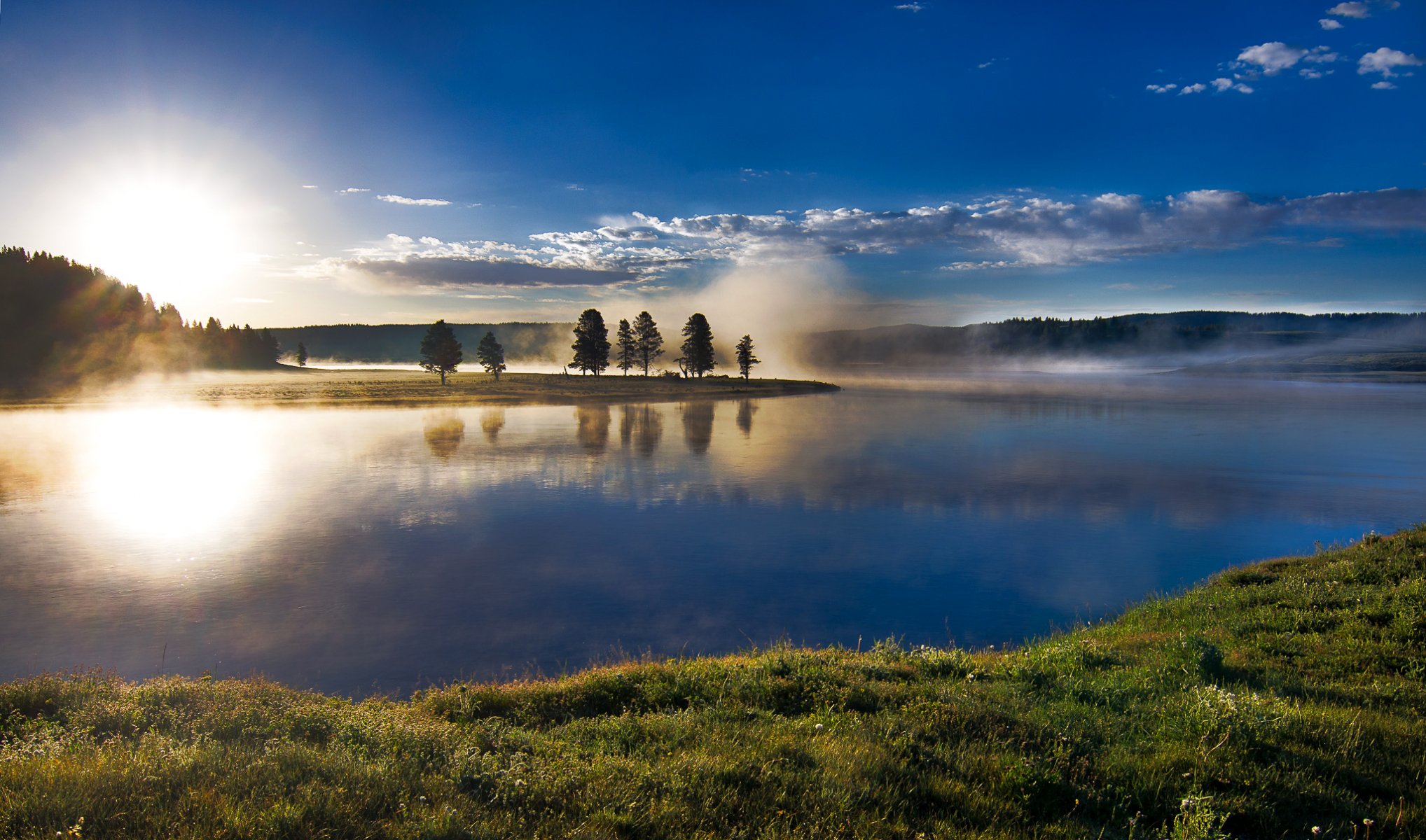 parque nacional de yellowstone estados unidos cielo nubes bosque árboles río niebla amanecer