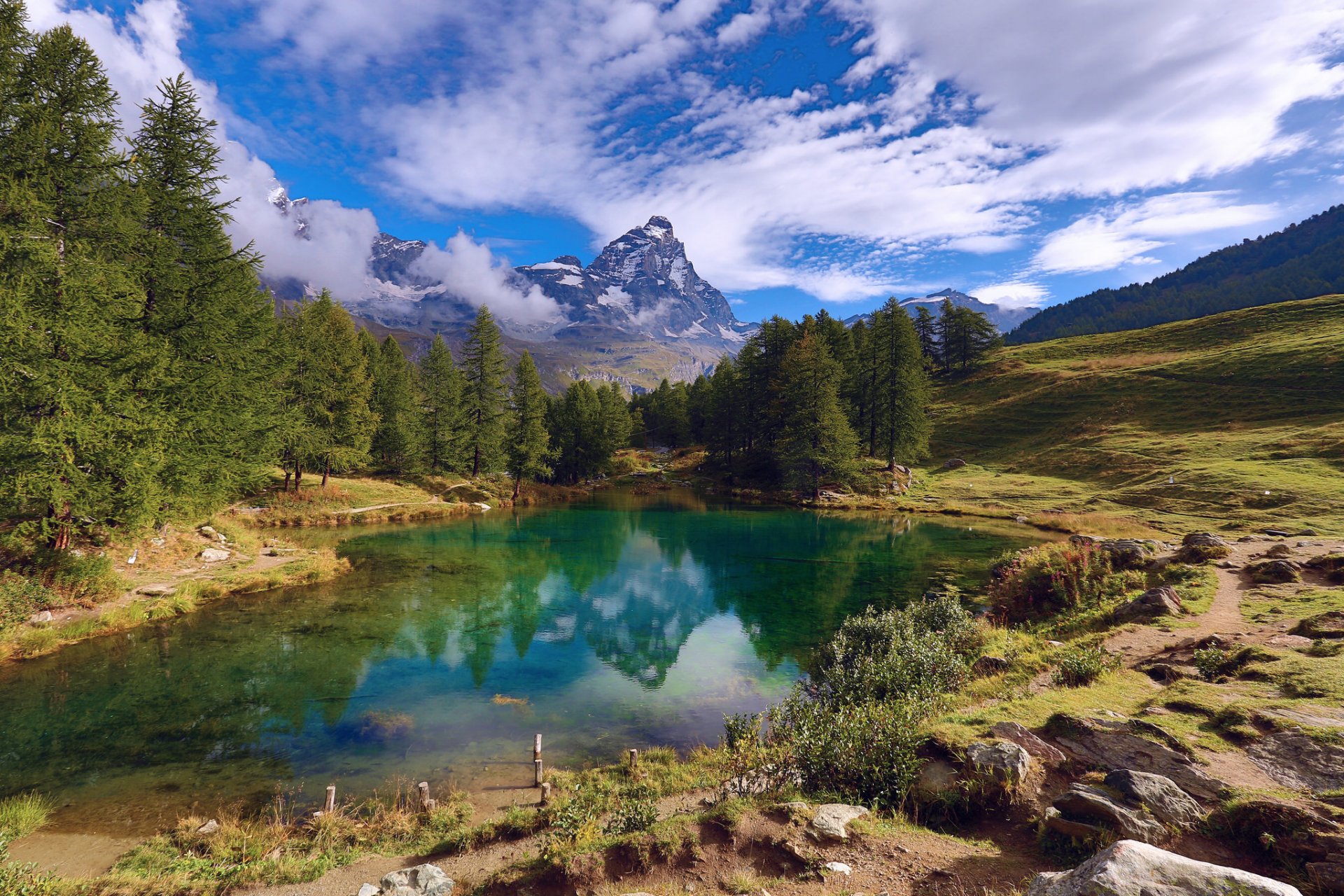 cielo nuvole montagne foresta lago alberi