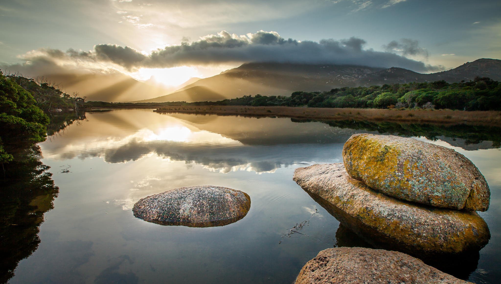 naturaleza lago montañas