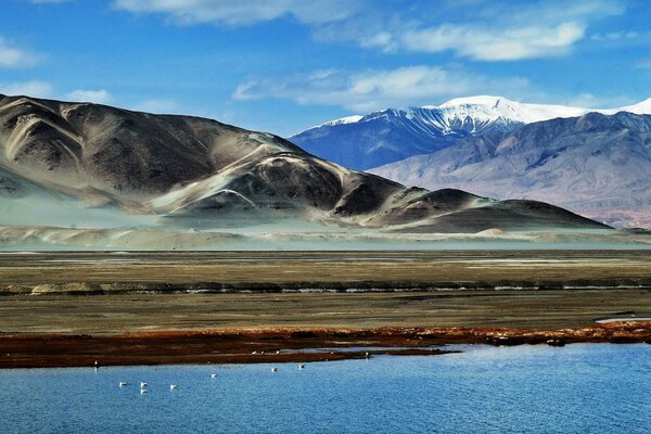 Montañas nube lago cielo Pamir