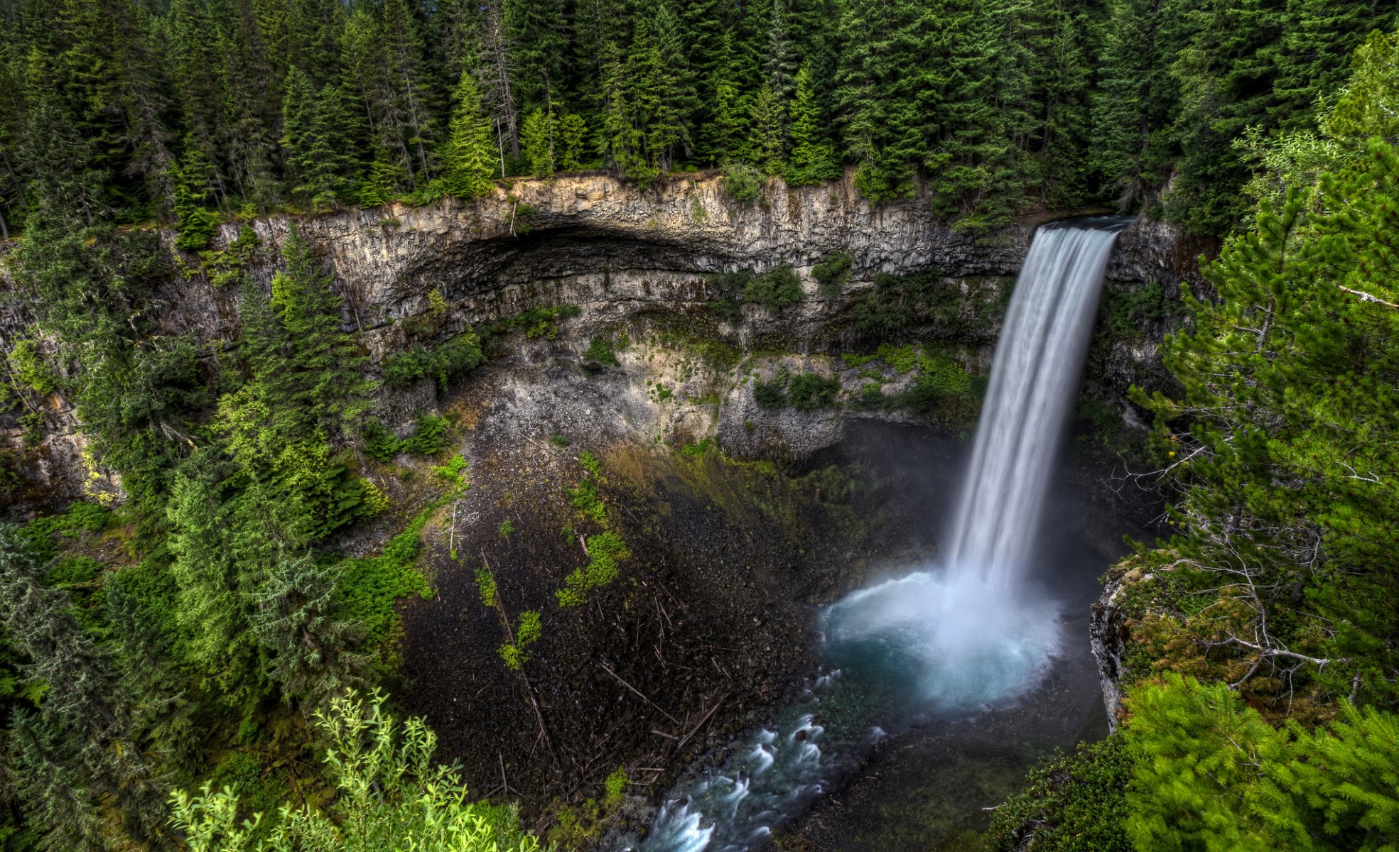 brandywine falls canada cascata roccia foresta alberi flusso