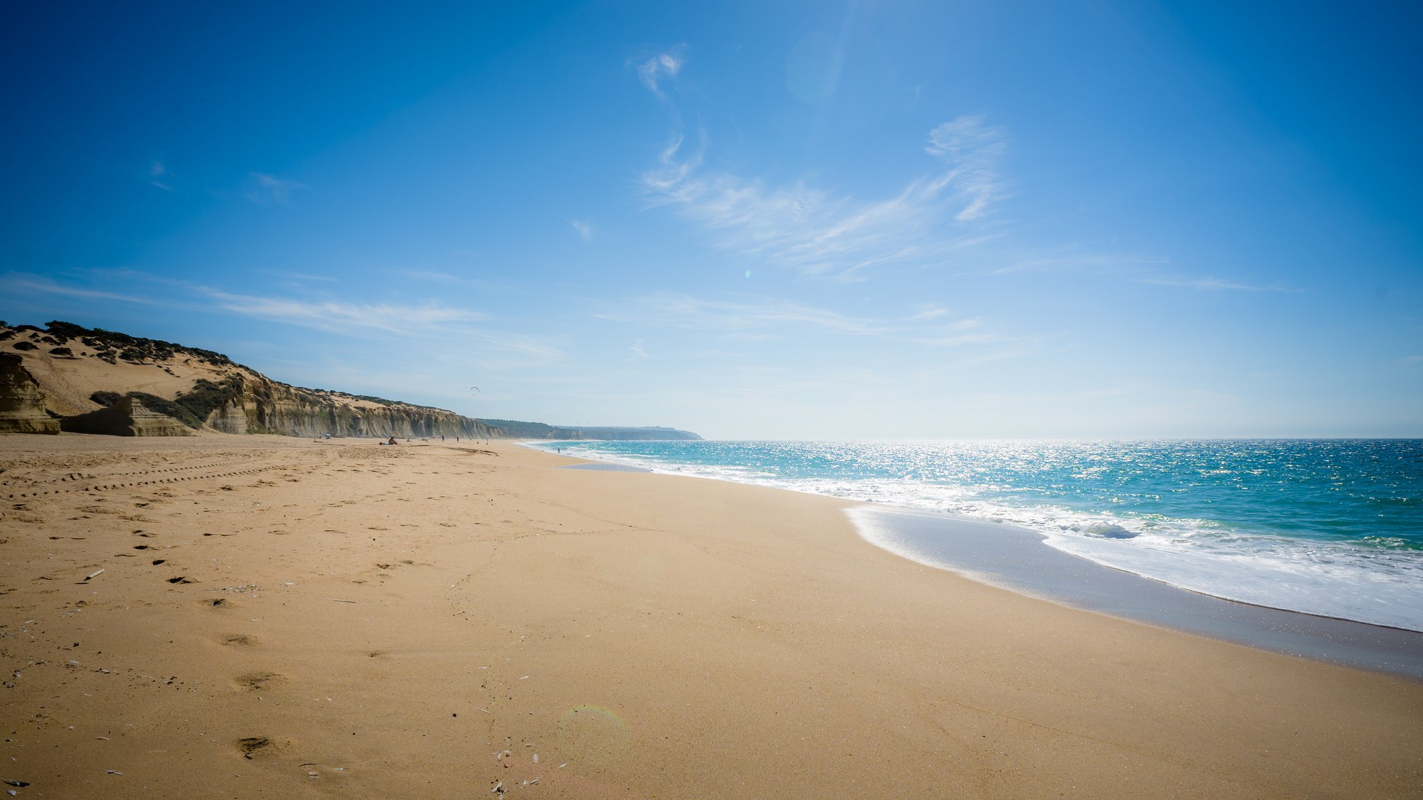 natur landschaft strand sand fußabdrücke sommer meer wasser welle himmel hintergrund tapete widescreen vollbild widescreen widescreen