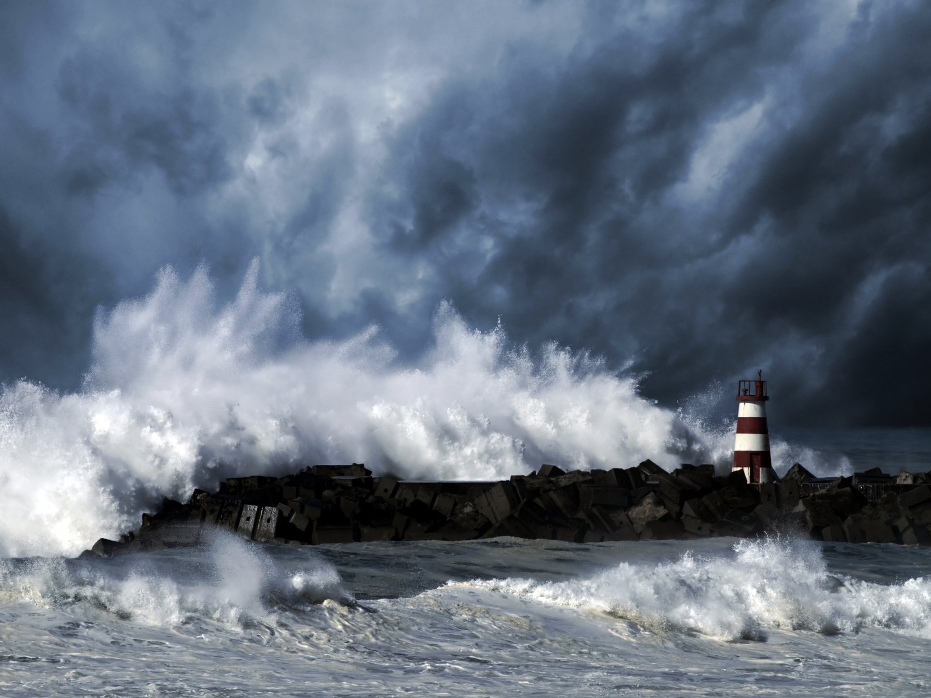 faro tempesta onde elemento oceano cielo nuvole