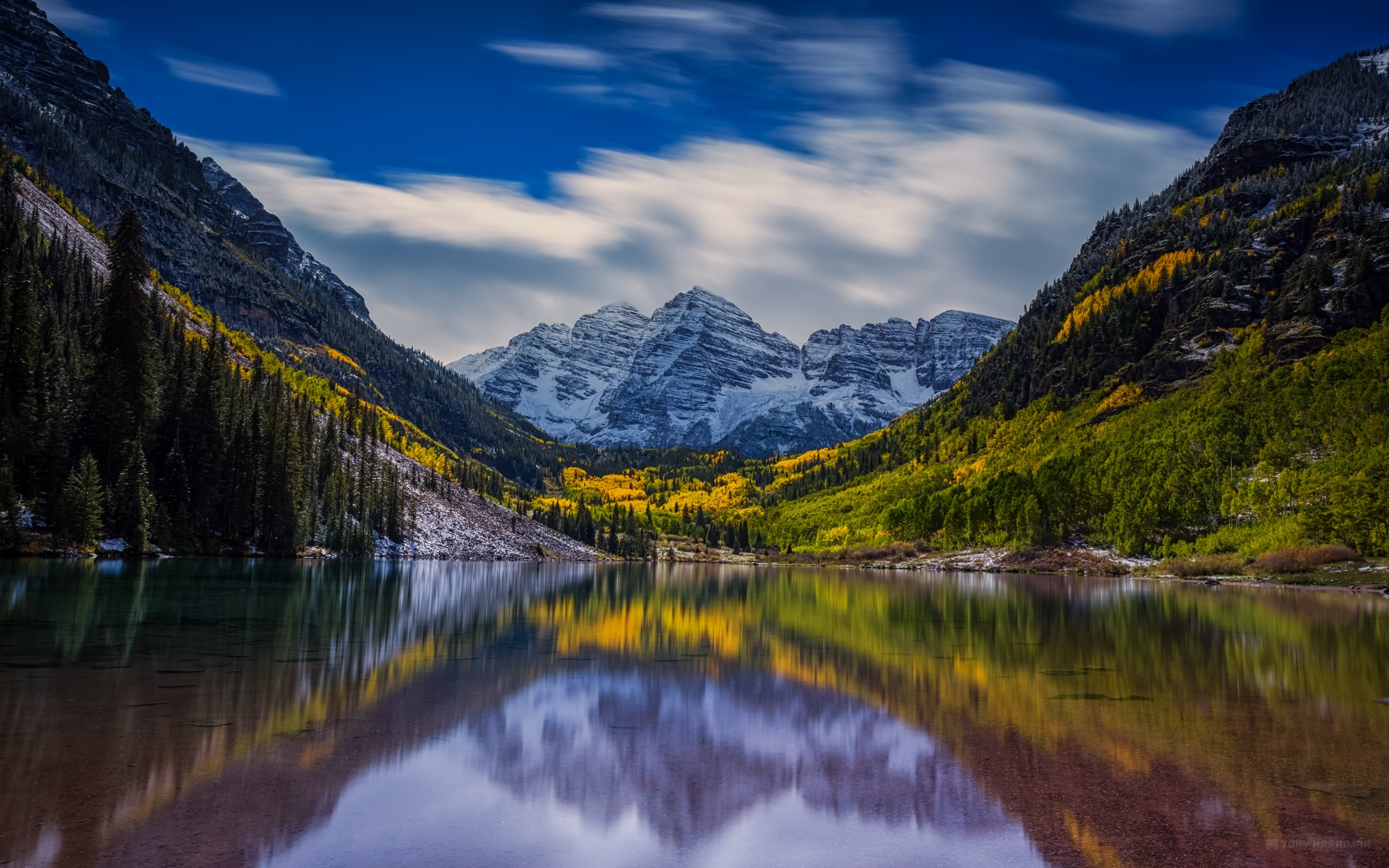 montagne foresta lago riflessione