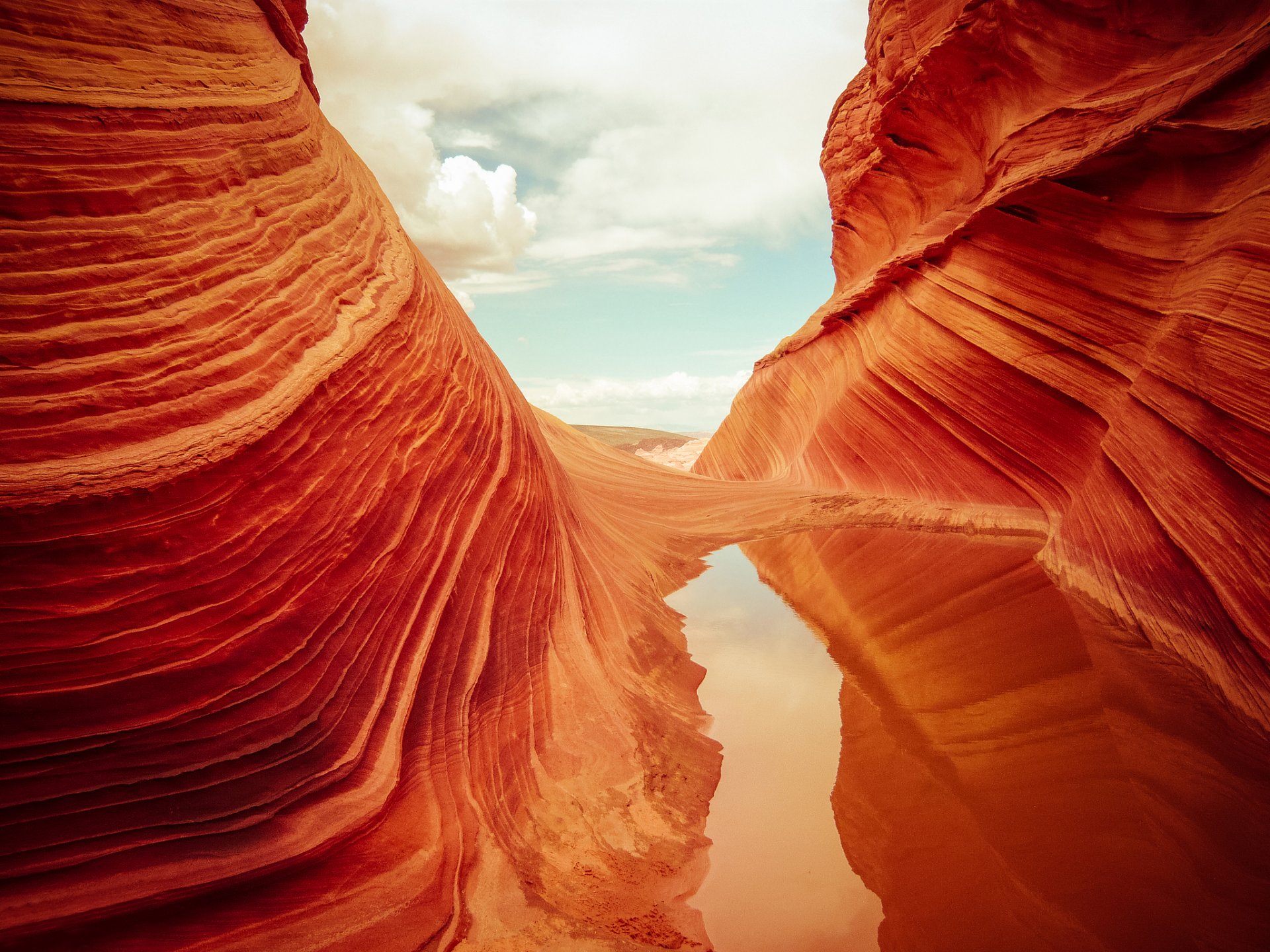 stany zjednoczone arizona coyote bats rezerwat narodowy vermilion cliffs skały fale tekstura woda niebo odbicie