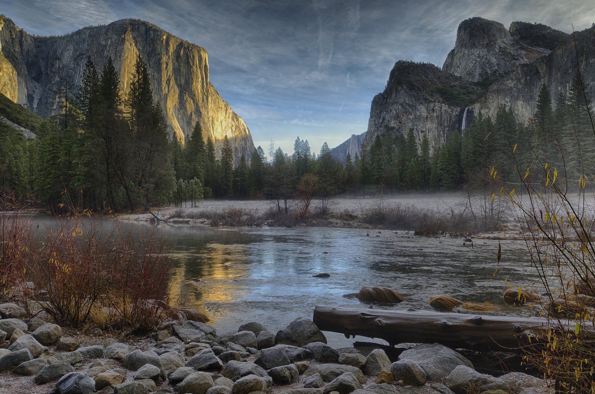 stati uniti d america parco nazionale di yosemite montagne fiume foresta pietre inverno dicembre sandeep thomas rhotography