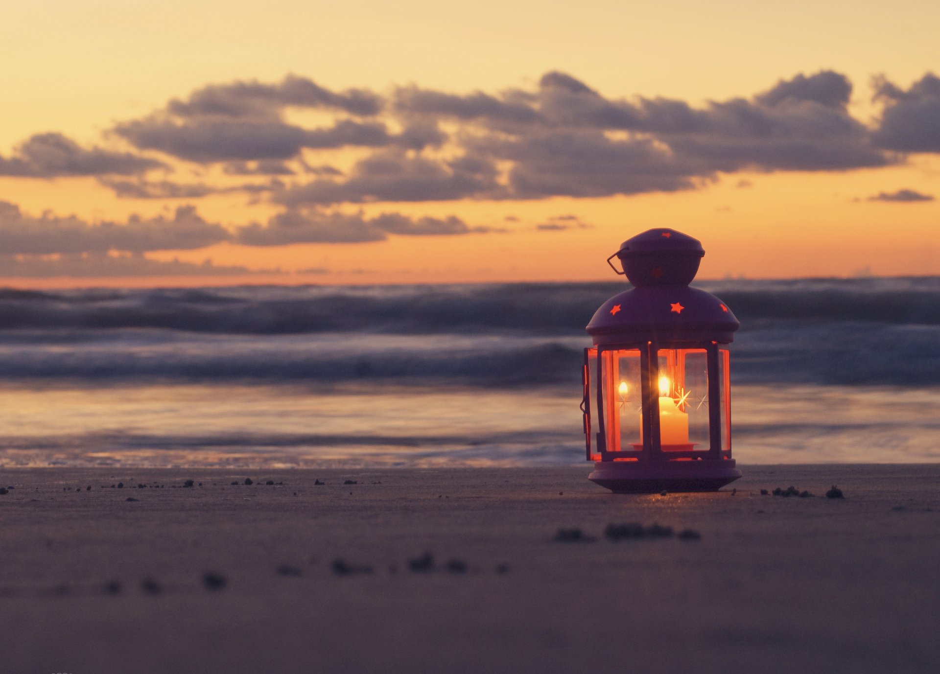 riroda landschaft sand strand meer himmel sonnenuntergang laterne kerze wolken natur ansicht kerzen