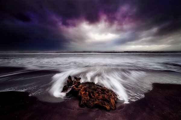 Reflection of autumn in the waves of the sea