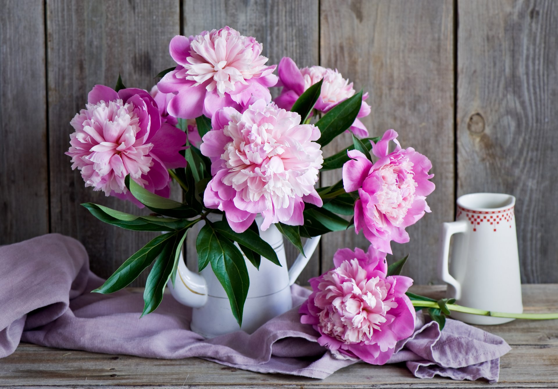 pivoines bouquet pichet