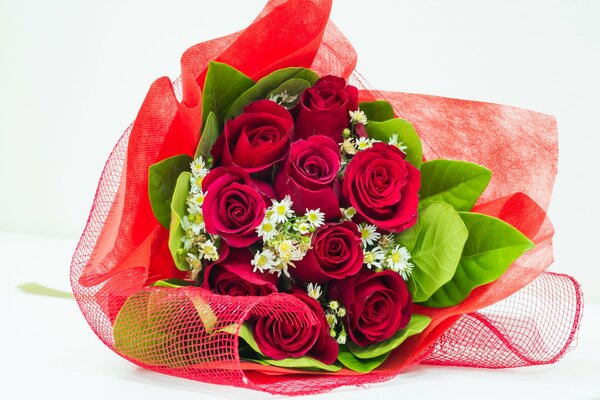 Cute bouquet of red roses