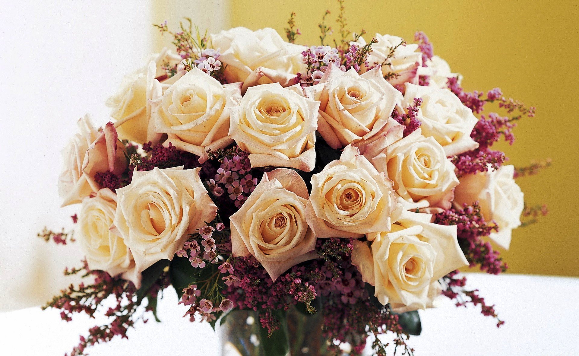 fiori bouquet rose crema beige