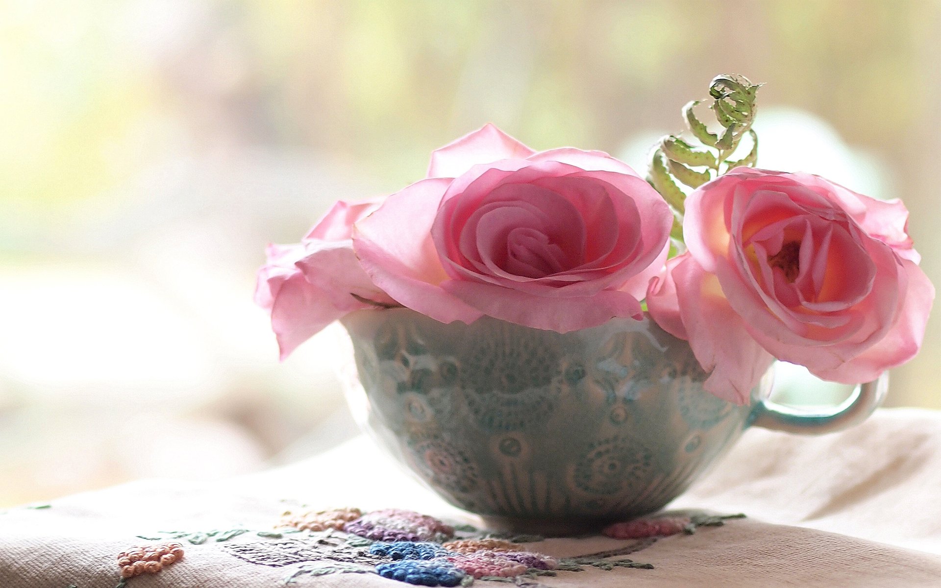 flower roses pink mug napkin embroidery