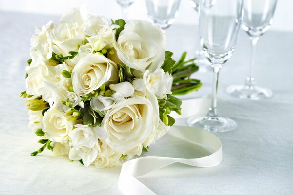 Bouquet of white wedding roses