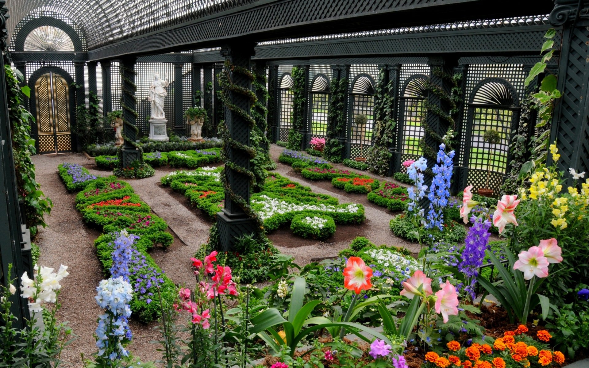 greenhouse statue beds flower