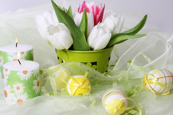 Tulipani, Candele e uova: decorazioni per Pasqua