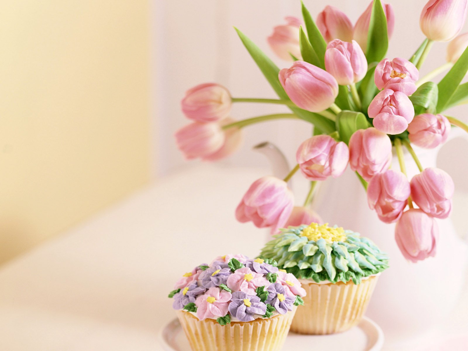 cake bakery products flower