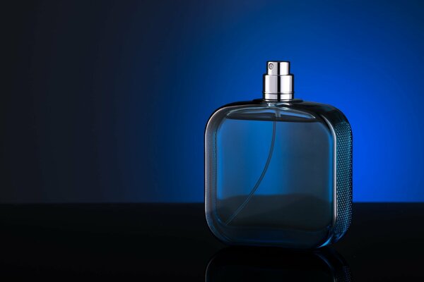 Bouteille en verre d eau de toilette