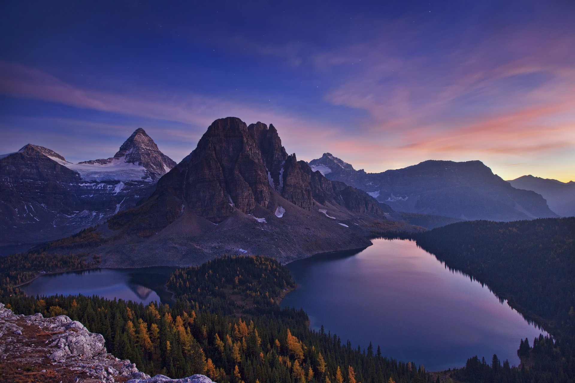 montagnes lac étoiles