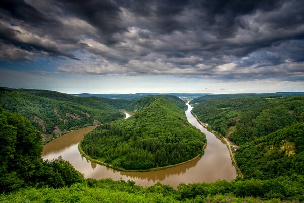 Loop of the Saara River in Germany