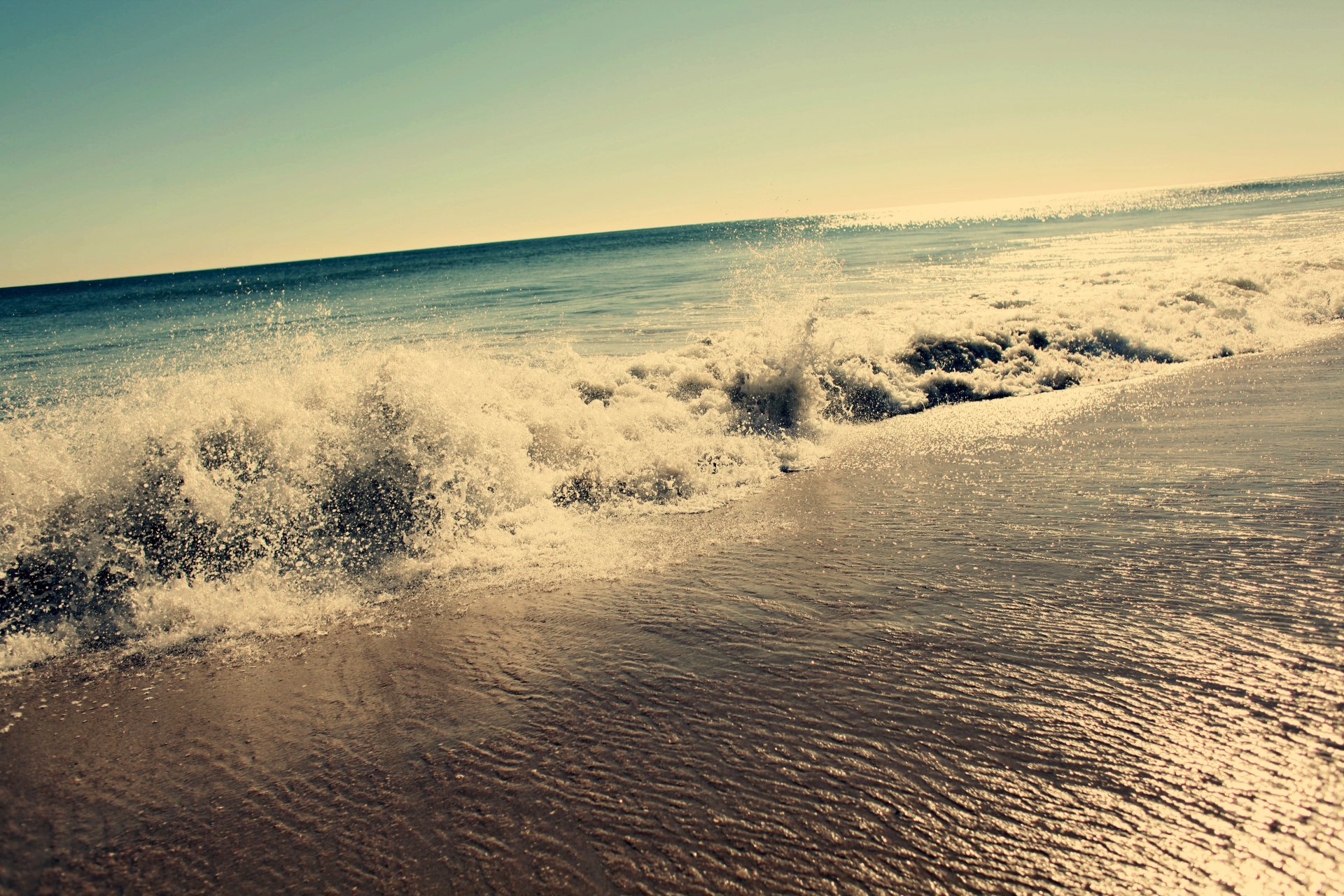 océan vagues éclaboussures