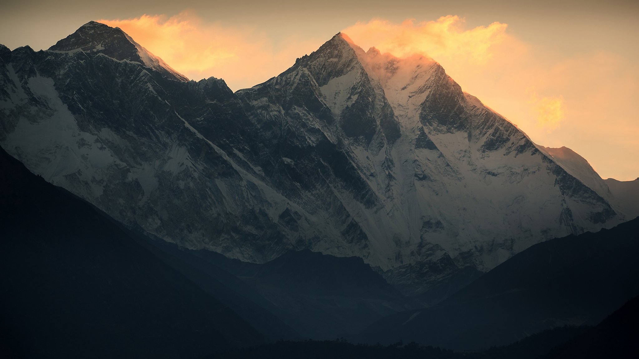 everest lhotse jomolungma montagnes vent neige himalaya