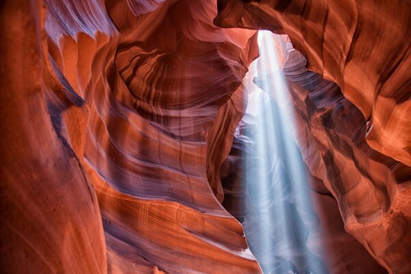 Rays of light in the canyons of the USA Arizona