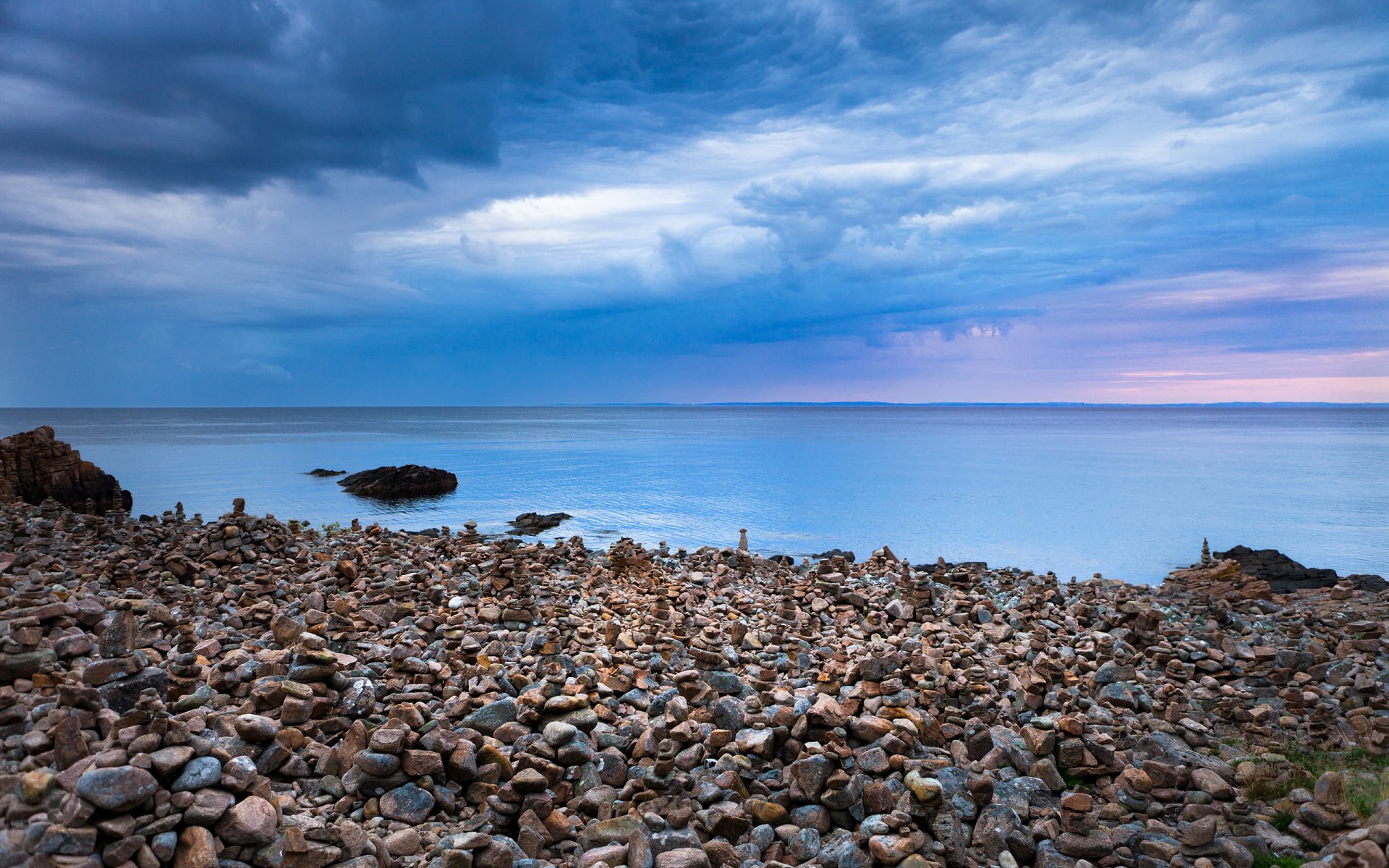 schweden meer steine küste