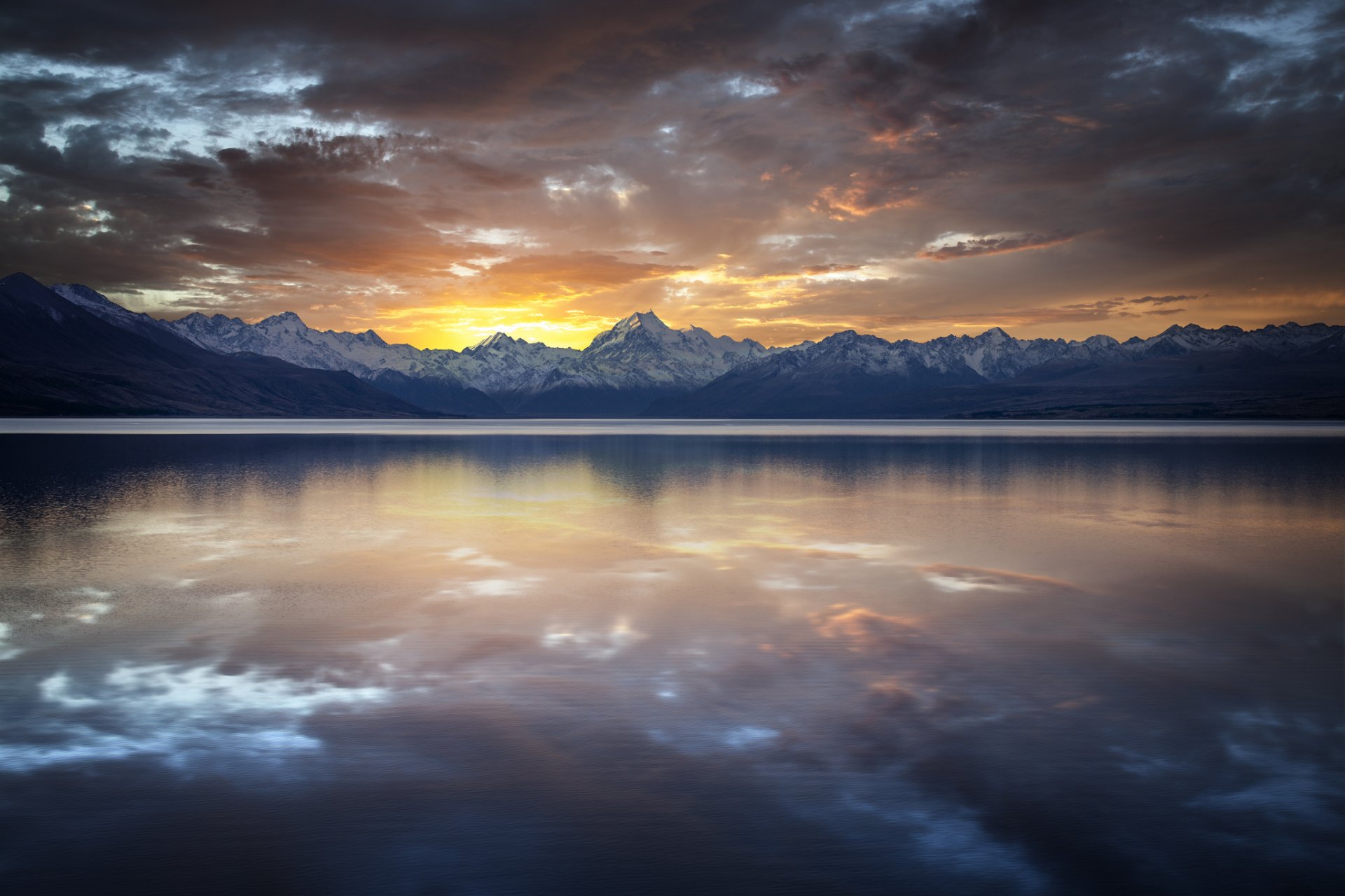 see berge felsen grat oberfläche reflexion sonnenuntergang wolken