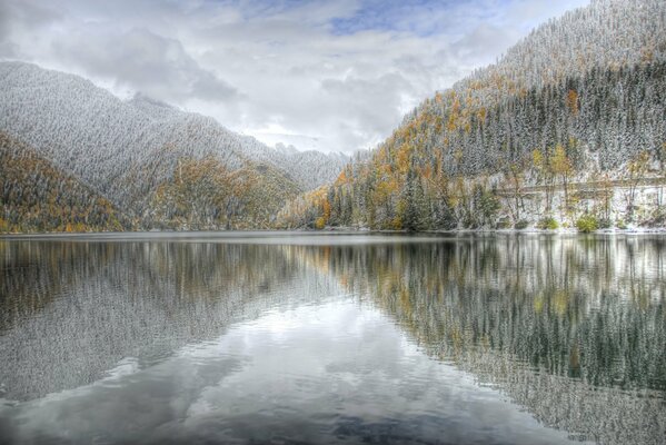 La bellezza bella e incontaminata dell Abkhazia