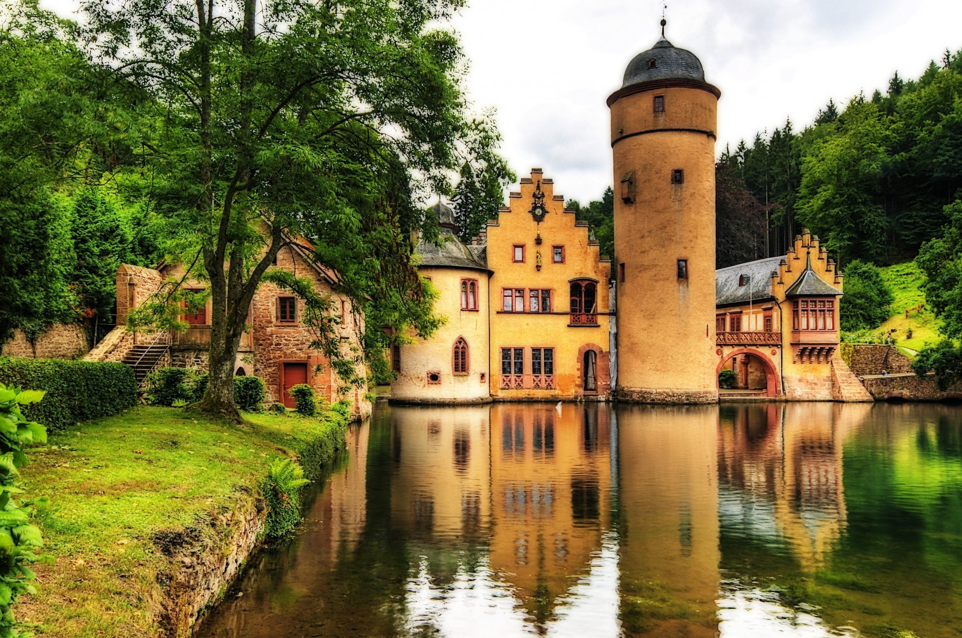 castillo castillo de mespelbrunn alemania agua lago torre árboles paisaje paisaje