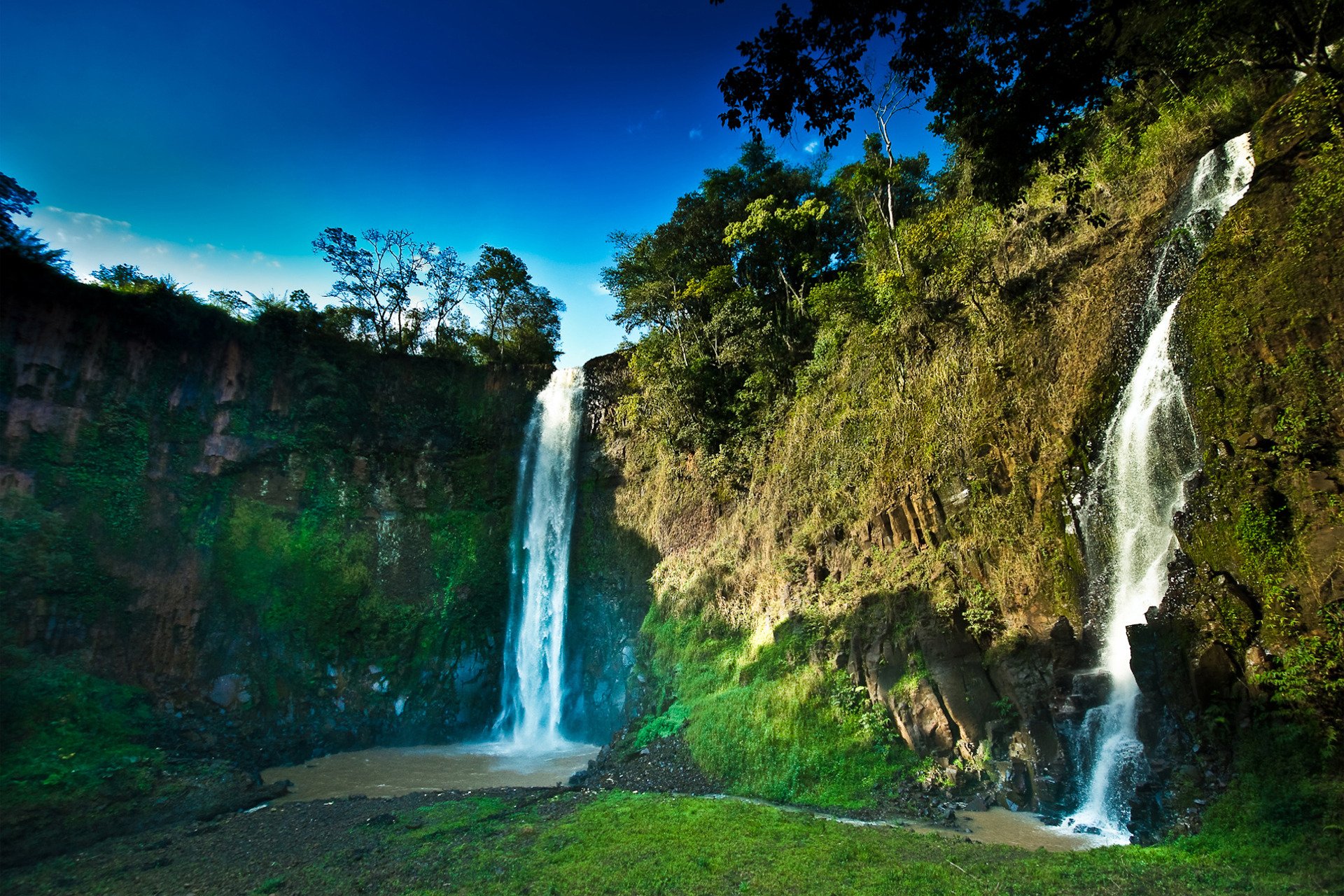 nature cascades rochers ruisseaux ciel