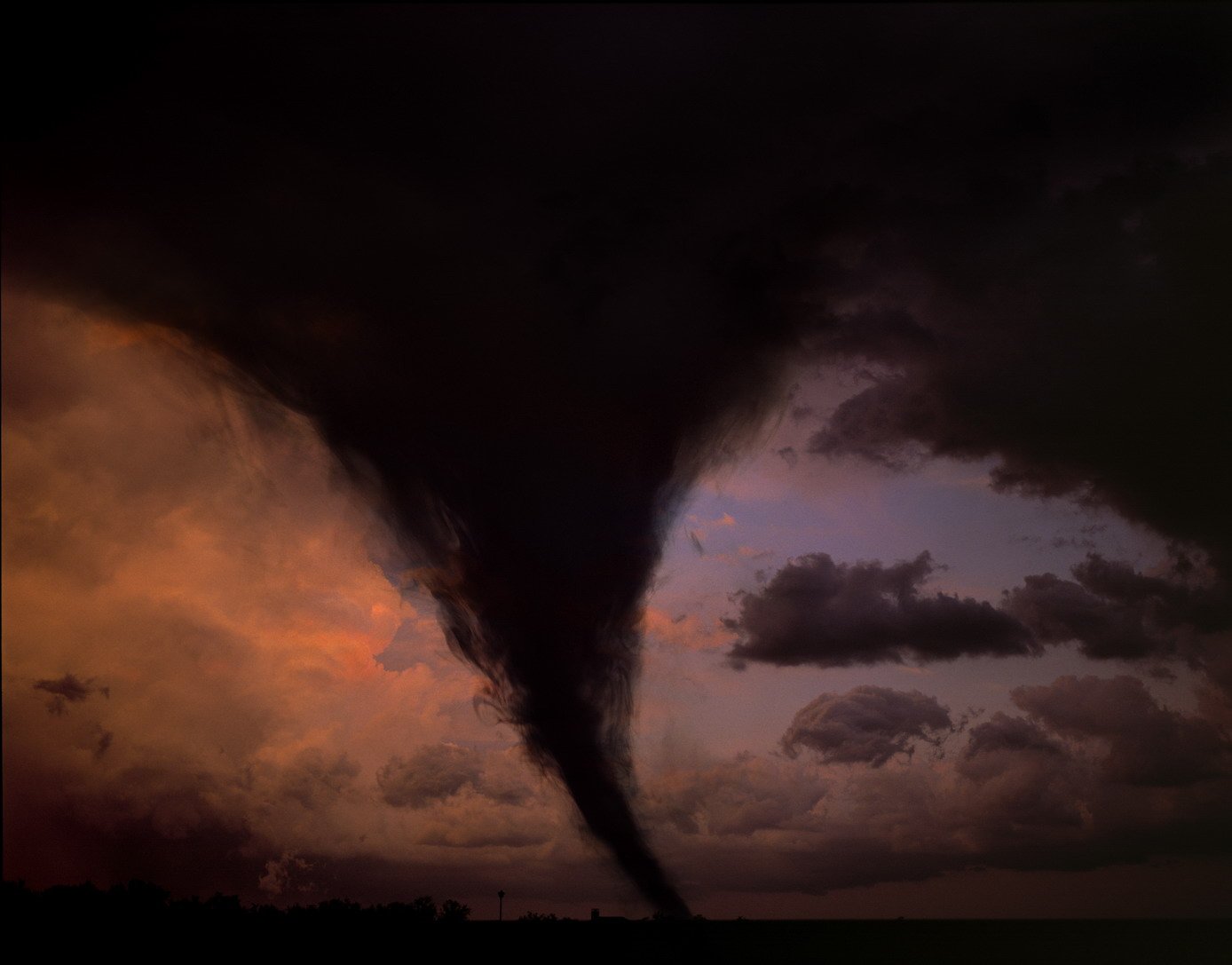 tornade élément ouragan