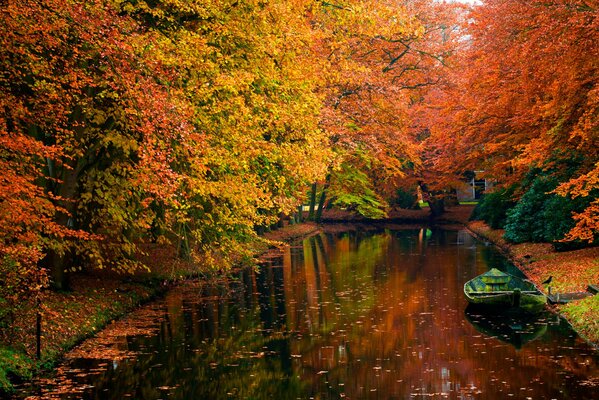 Un lugar romántico en un hermoso estanque