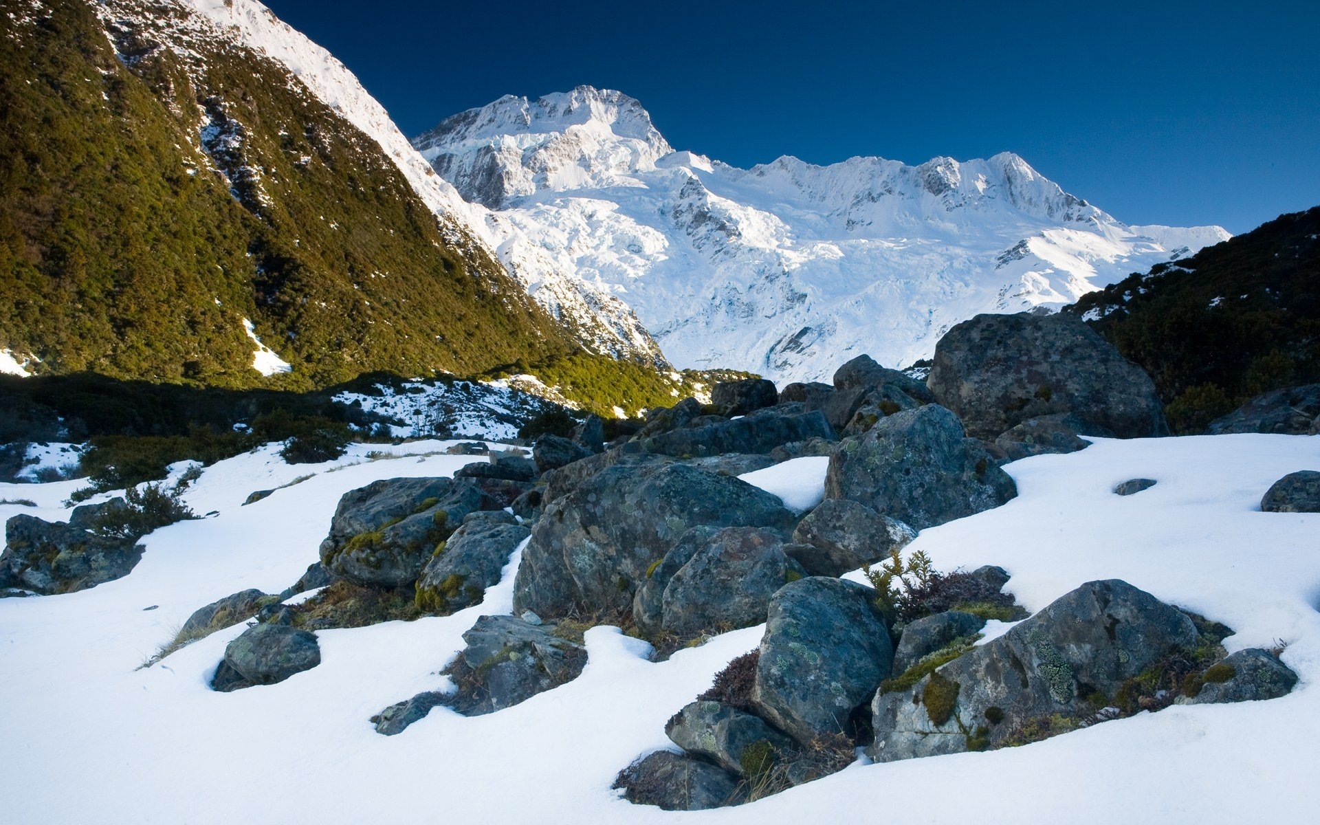 montagnes neige protalins soleil