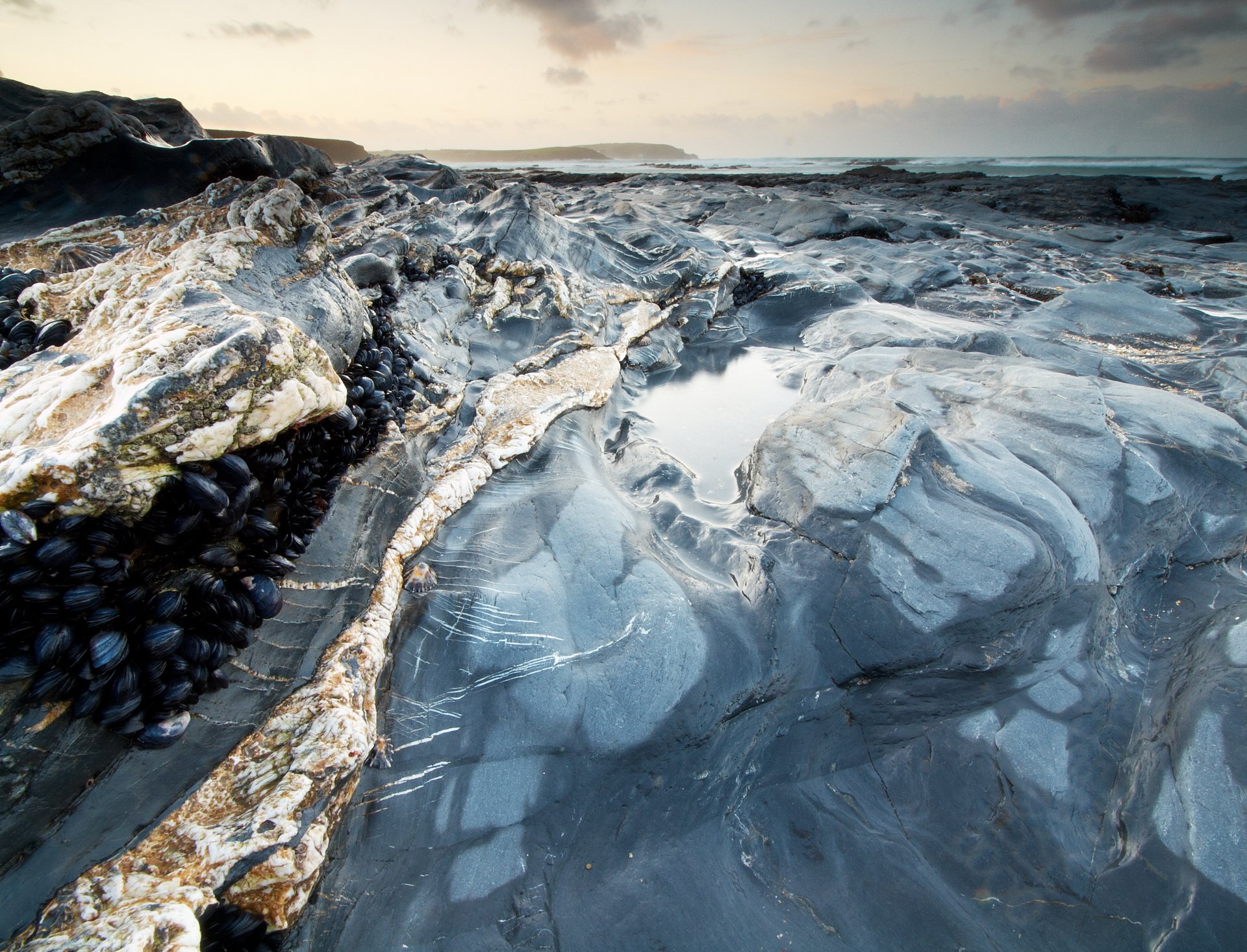 pierres côte glace eau