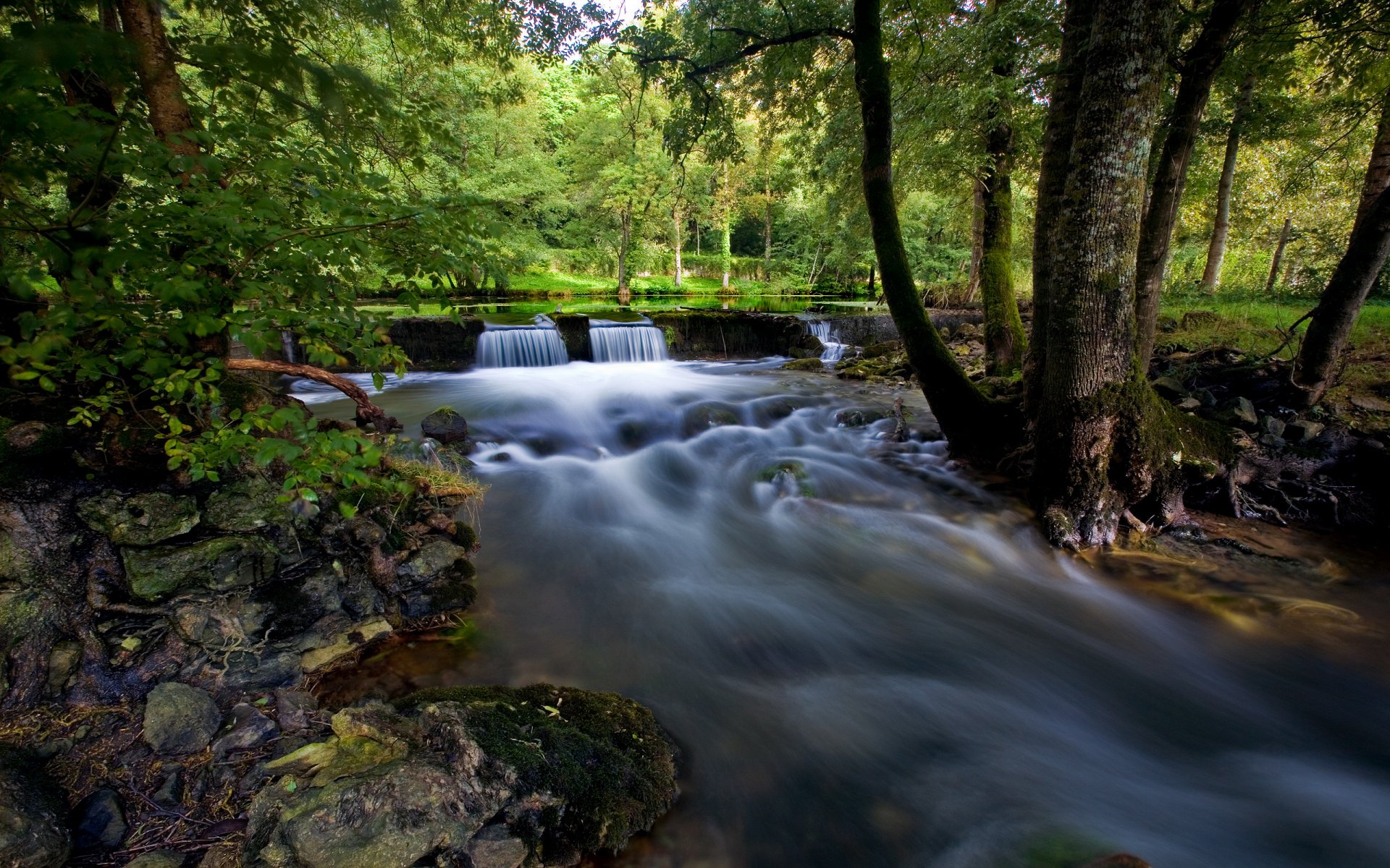 río cascada paisaje