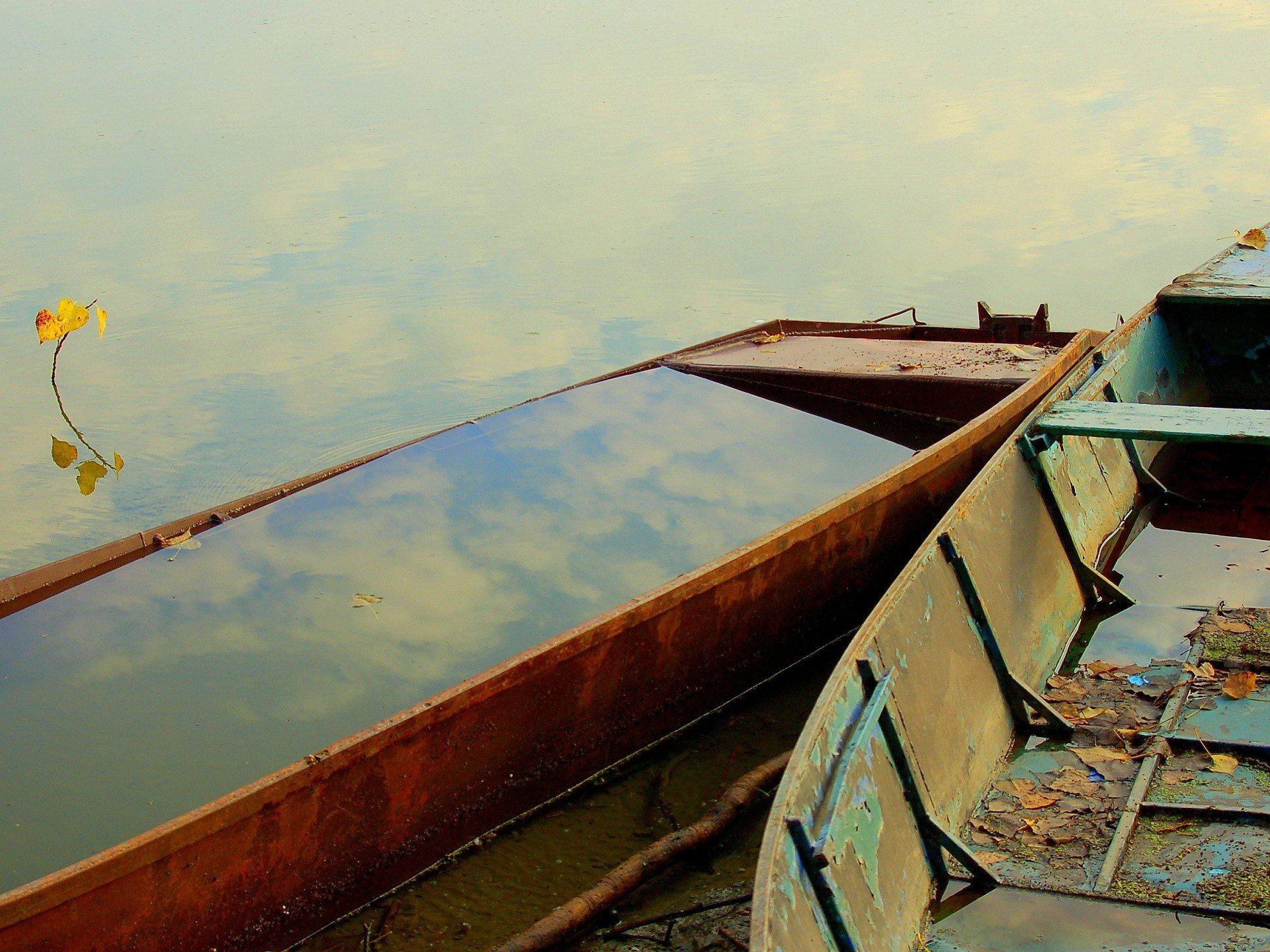 boat water reflection