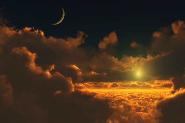 La Luna en el fondo de la puesta de sol y las nubes