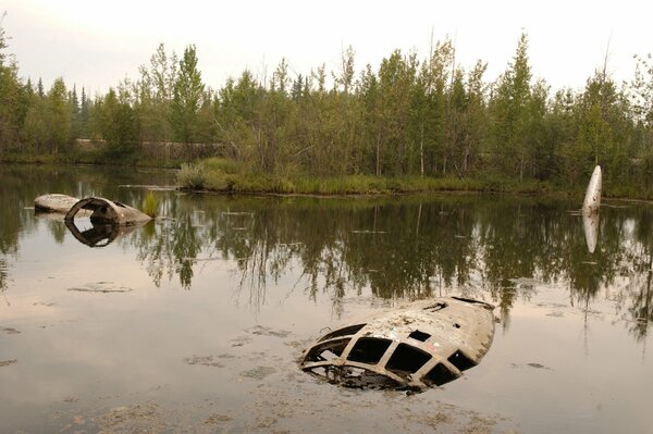 A plane sunk in the lake in the summer