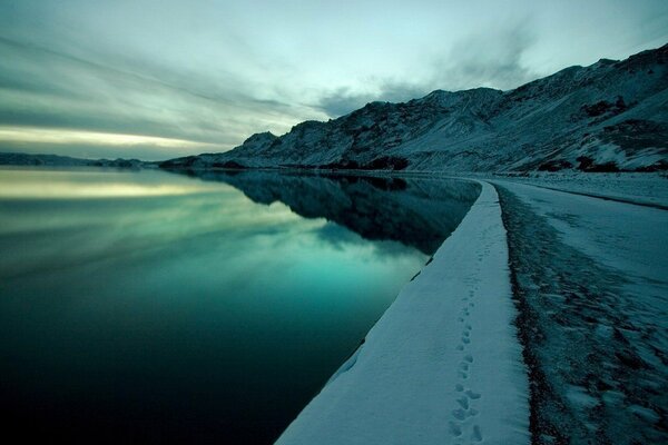 Traces sur la neige Adolph