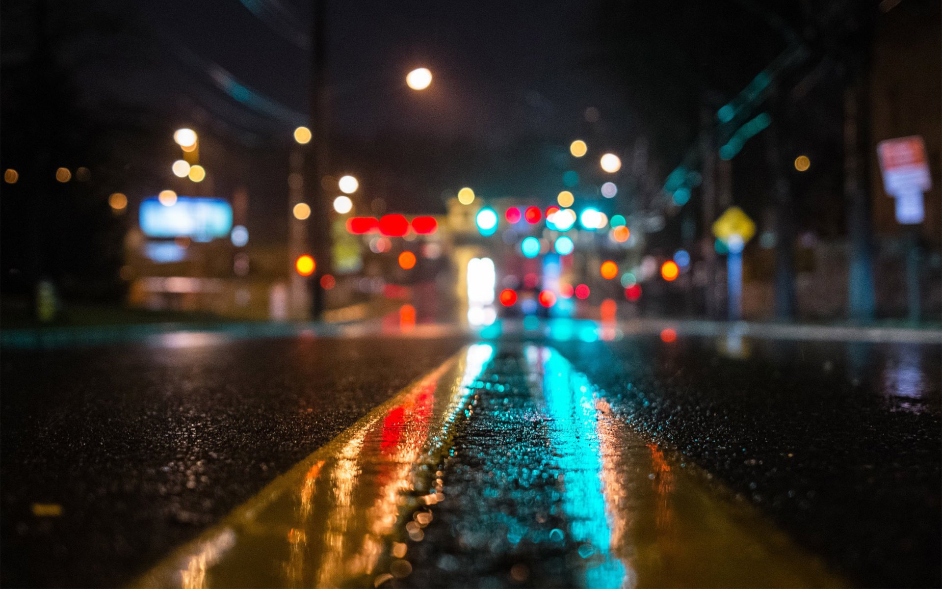 carretera asfalto lluvia noche luces luz calle bokeh macro