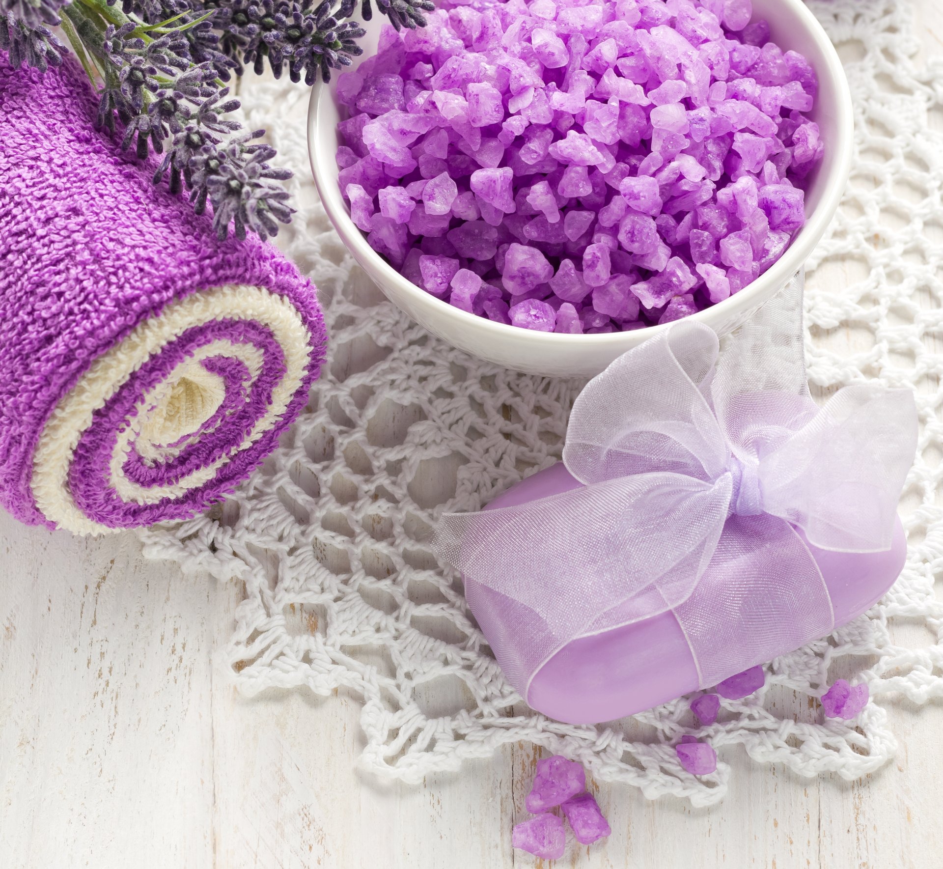 spa jabón lavanda sal relajarse flores natural sal de baño taza toalla